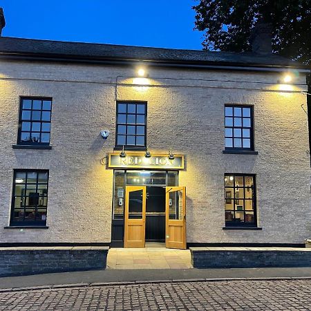 ホテル The Red Lion, Stretham エクステリア 写真